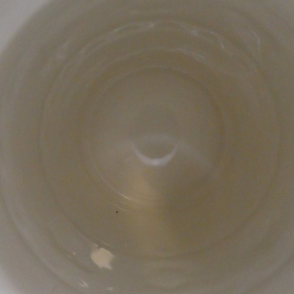 Cream colored vase with 2 handles, aztek design and hat, sun and cactus - Picture 7 of 8